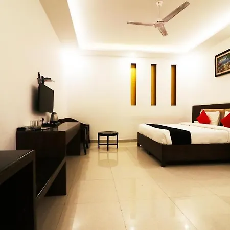 Hotel Peridot Near Igi Delhi Airport-3